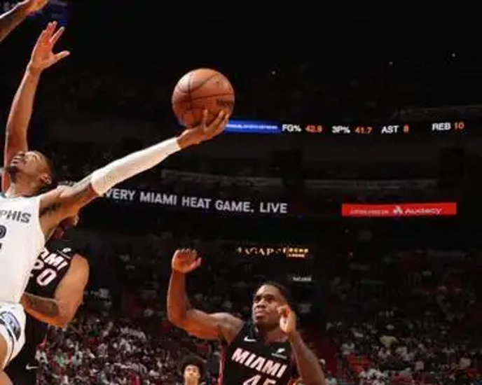 太阳客场压哨得分,战胜灰熊取得开门红的简单介绍 太阳客场压哨得分,战胜灰熊取得开门红的简单介绍